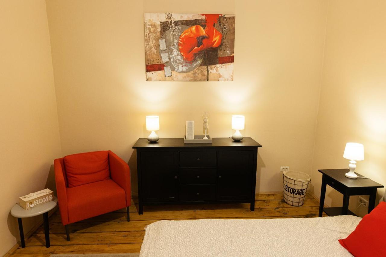 Chic Apartment In Historical City Center Тимишоара Экстерьер фото
