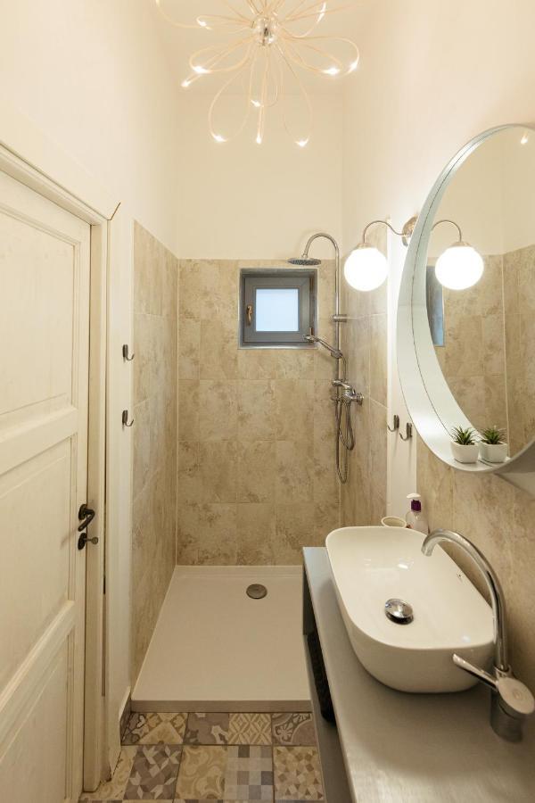 Chic Apartment In Historical City Center Тимишоара Экстерьер фото